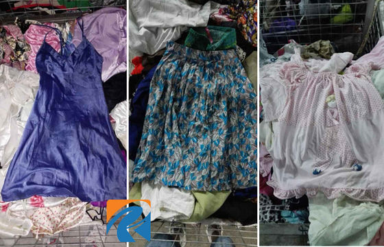 Venda por atacado a roupa usada das mulheres, roupa da segunda mão para o verão/inverno