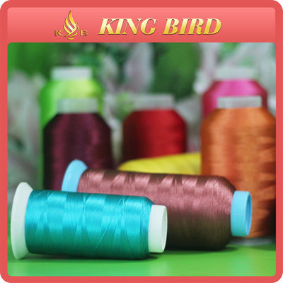 Personalize carretéis do plástico das linhas do bordado da máquina de costura de rayon