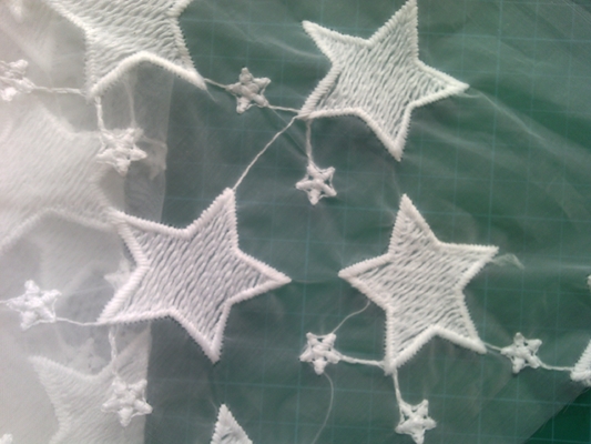 O organza de Qmilch do Pentagram bordou a tela do laço, tela do laço da estrela