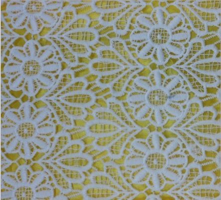 O casamento do poliéster/rayon do aparamento bordou a tela do laço para a senhora, solúvel em água