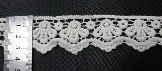 Largura branca 3cm do algodão/guarnição decorativa poli do laço do leite para a roupa do vestuário