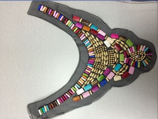 Aparamento decorativo do colar do grânulo do vestuário do OEM/ODM feito à mão