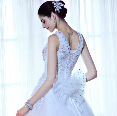 Vestidos de casamento frisados luxuosos do cristal de rocha, vestidos de casamento inchado do tule das mulheres