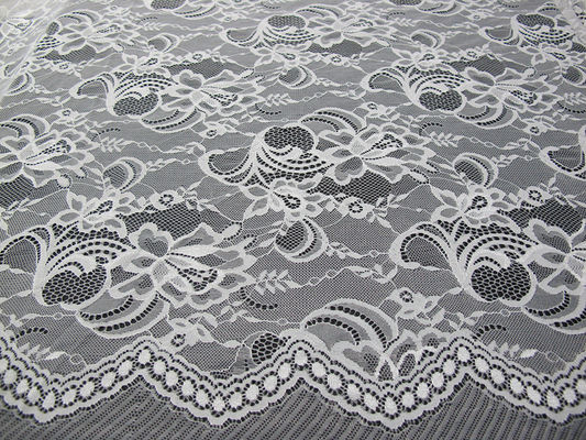 Floral suíço de nylon branco da tela do laço feito malha com laço da beira e borda da vieira
