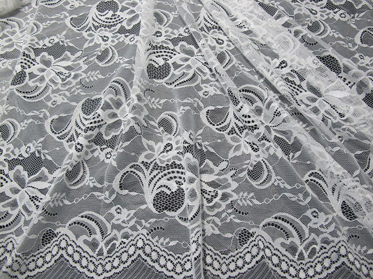 Floral suíço de nylon branco da tela do laço feito malha com laço da beira e borda da vieira